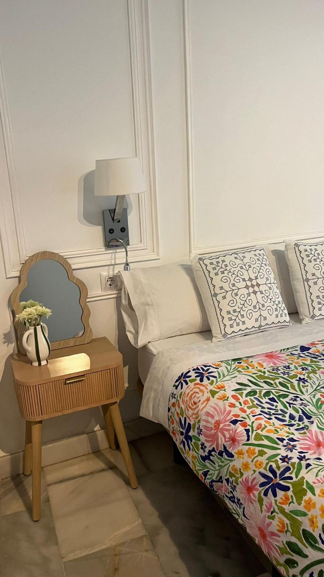 Apartamento En Casco Antiguo - Plaza De La Gavidia إشبيلية المظهر الخارجي الصورة